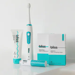 /img/29811-bliss-teeth-whitening-home.webp