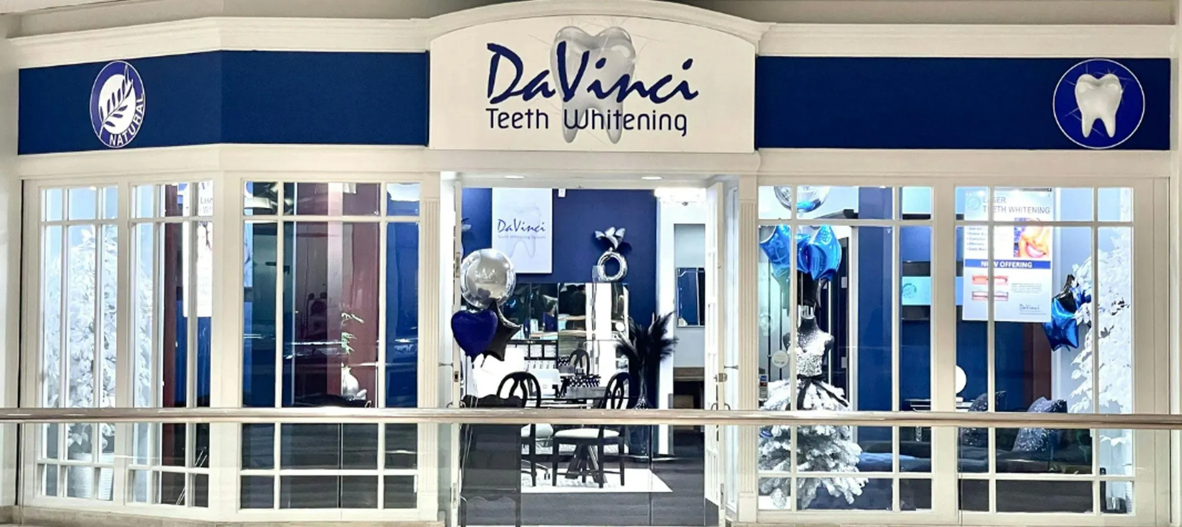/img/29871-davinci-teeth-whitening-flatirons-mall-aftercare-products.webp