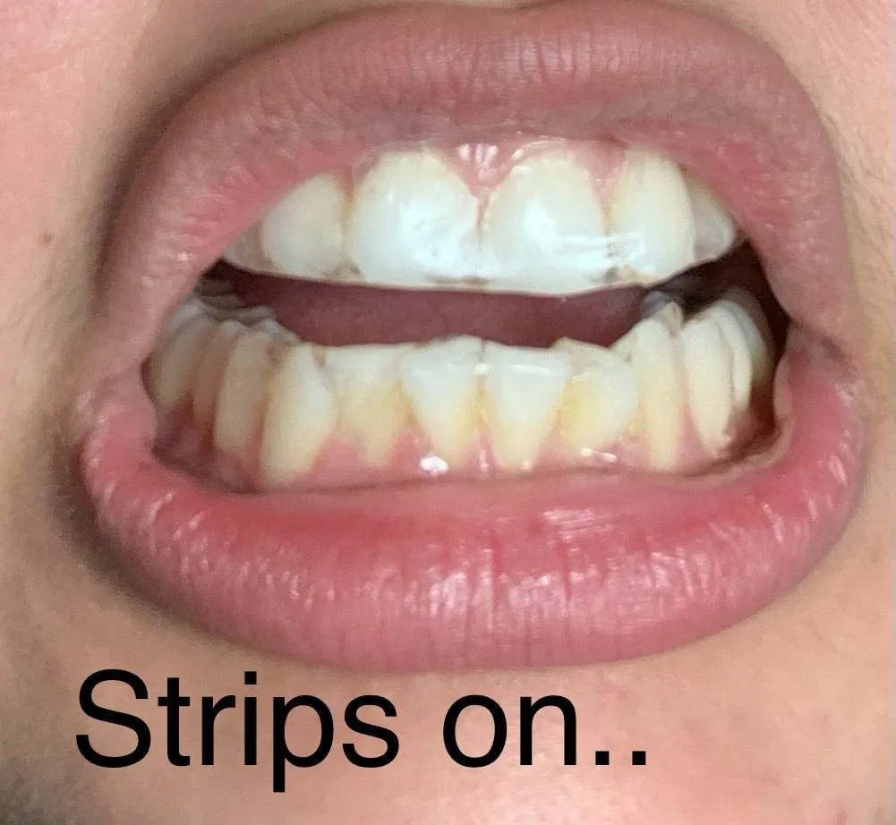 29874 lumineux strips smiling