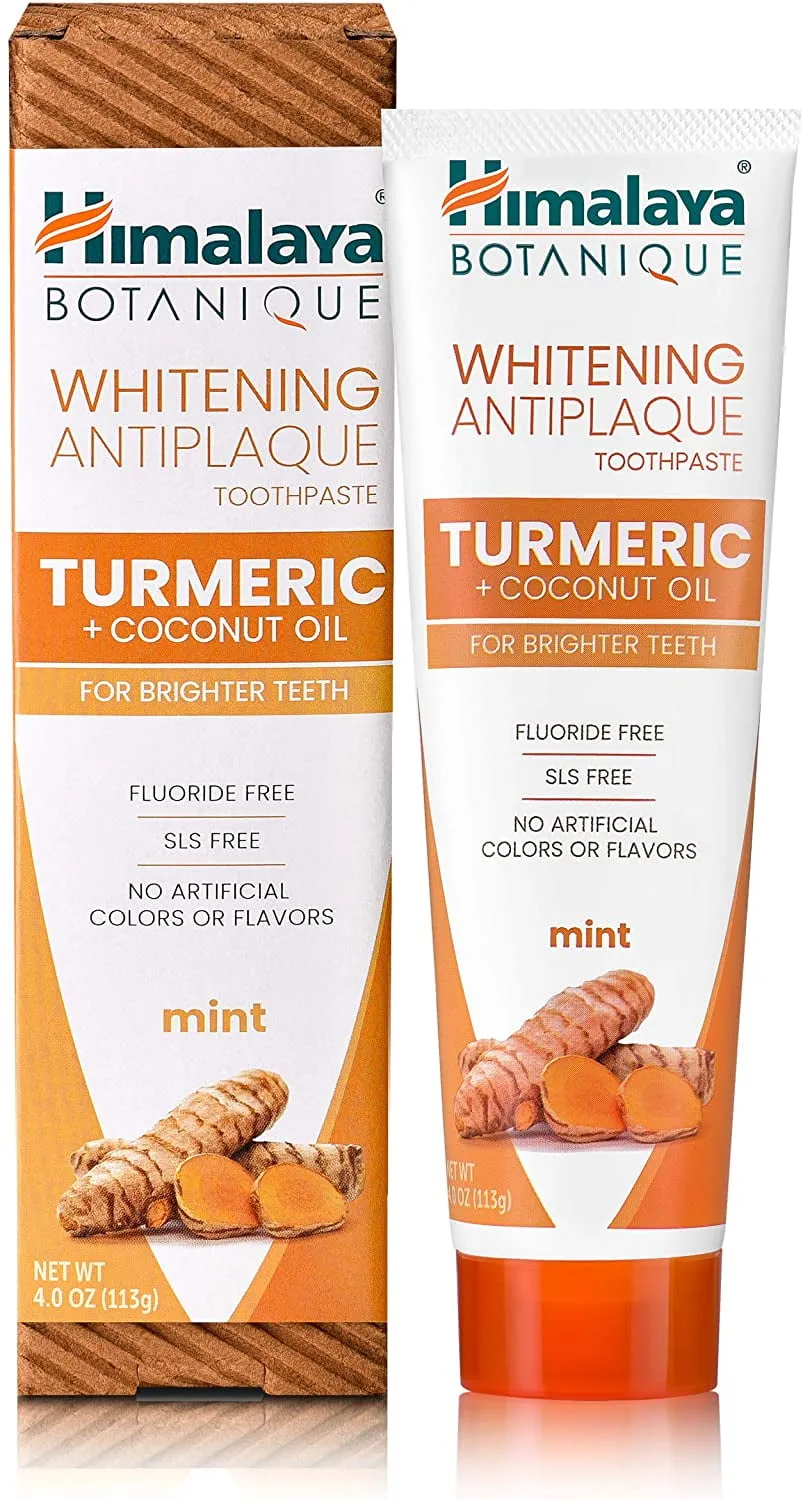 29993 brushing teeth with turmeric