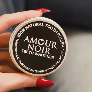 /img/30010-amour-noir-teeth-whitening-amazon-prime.webp